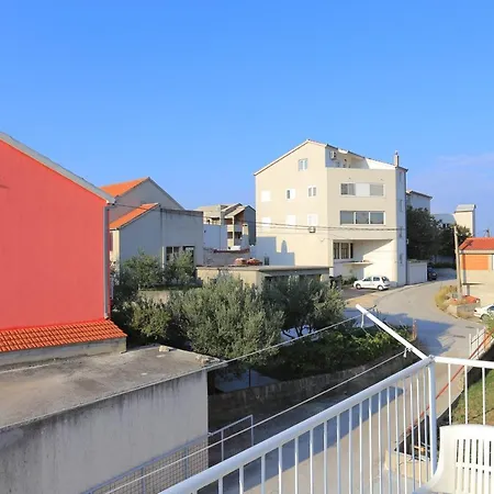 With A Parking Space Split - 18214 Solin